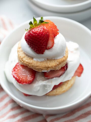 A strawberry shortcake.